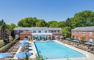 201 Sherman Rd Unit 406, Brookline, MA 02467