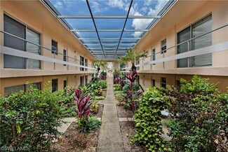 1964 Alamanda Dr Unit 9, Naples, FL 34102
