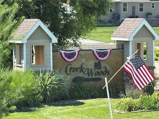 4907 S Creek Wood Dr, Saint Joseph, MO 64507