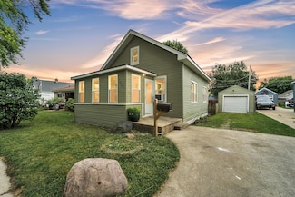 2601 Arthur Ave, Racine, WI 53405