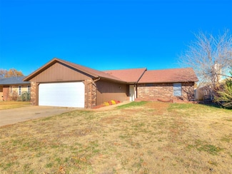 10235 Fairfax Ln, Yukon, OK 73099