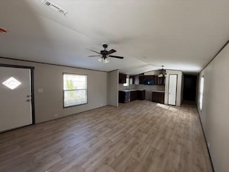 5421 Lake View Dr, Granbury, TX 76048