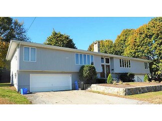 137 Yeoman Ave, Cranston, RI 02920