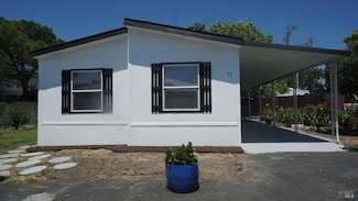 33 Arthur Dr, Santa Rosa, CA 95403