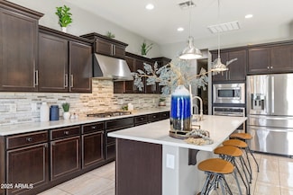 1063 E Holland Park Dr, Gilbert, AZ 85297