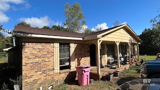 9050 Robley Ln, Semmes, AL 36575