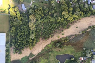 206 40th St, East Moline, IL 61244