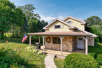 21 Church St, Prospect, CT 06712