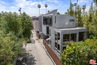 483 Carroll Canal Ct, Venice, CA 90291