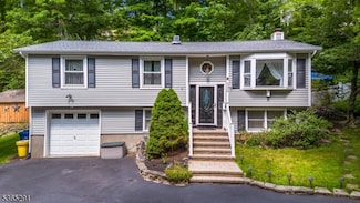 532 Terrace Dr, Highland Lakes, NJ 07422