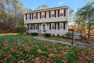 12 Long Boat Rd, Buzzards Bay, MA 02532