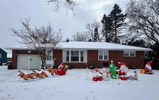 11907 Glamer Dr, Parma, OH 44130