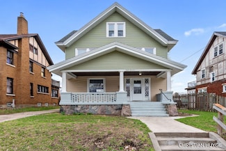 814 Bates St SE, Grand Rapids, MI 49506