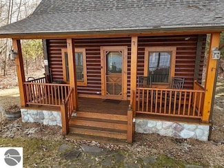 3900 Swaney Rd, Traverse City, MI 49686