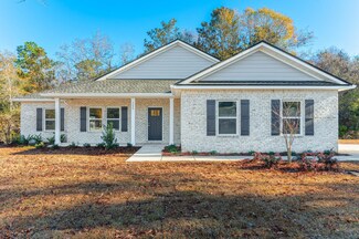 3099 Zach Ave, Crestview, FL 32536