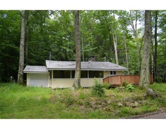104 Norwich Lake, Huntington, MA 01050