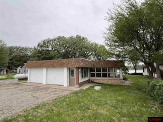 70340 S Long Lake Ln, Saint James, MN 56081