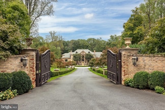 633 River Bend Rd, Great Falls, VA 22066