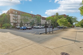 800 Brick Mill Run Unit 619, Westlake, OH 44145