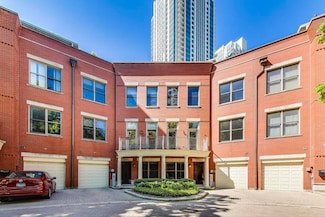 410 N Clinton St, Chicago, IL 60654
