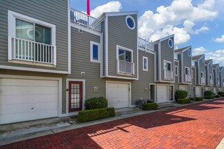 42 Landings Blvd, New Buffalo, MI 49117