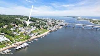 78 Portland Rd, Highlands, NJ 07732