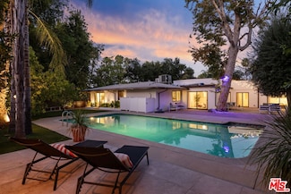 4745 Caritina Dr, Tarzana, CA 91356