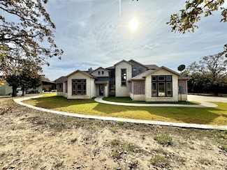 474 Eagle Cove Cir, Tioga, TX 76271