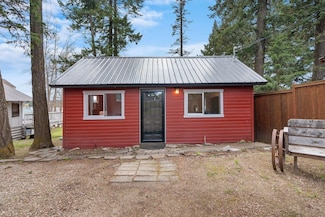 422 Bayview Blvd, Newport, WA 99156