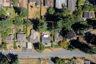 14522 6th Ave NE, Shoreline, WA 98155