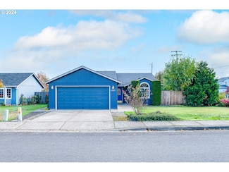 1005 Ash Grove Loop, Creswell, OR 97426