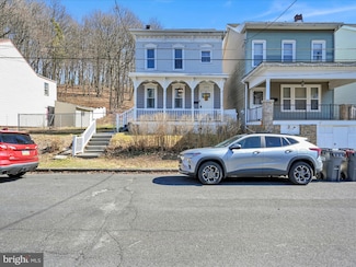 173 Railroad St, Cressona, PA 17929