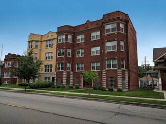 1232 N Austin Blvd, Oak Park, IL 60302