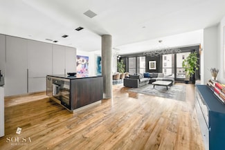 155 W 18th St Unit 504, New York, NY 10011