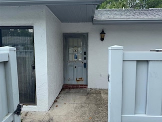 1371 Pine Ridge Cir E Unit B8, Tarpon Springs, FL 34688