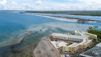 2506 N Rocky Point Dr Unit 272, Tampa, FL 33607