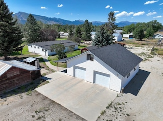 384 Old Corvallis Rd, Hamilton, MT 59840