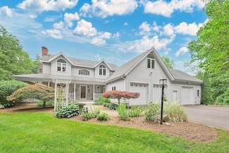 8 Brendans Way, Granby, CT 06035