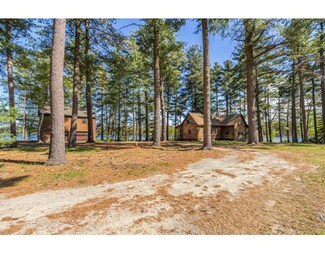 2 Calvin St, Ayer, MA 01432