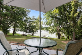 N5059 Fox River Ln, Princeton, WI 54968