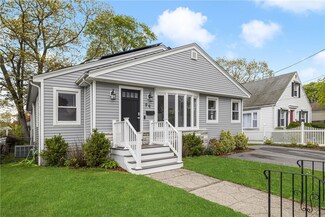99 Daggett Ave, Pawtucket, RI 02861