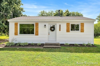 6821 Chapin Ave SE, Alto, MI 49302