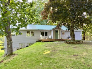 760 Camden Rd, Hope, ME 04847