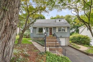 8 Cedar St, Tappan, NY 10983
