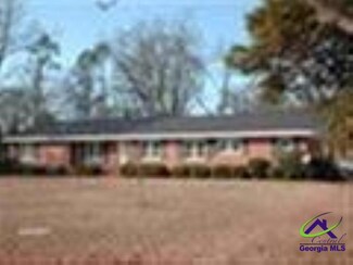 213 W Main St, Marshallville, GA 31057