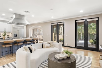 14582 Luna Media, San Diego, CA 92127