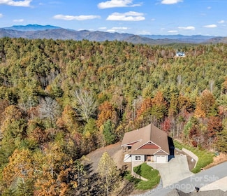 5588 Table View Ln, Lenoir, NC 28645