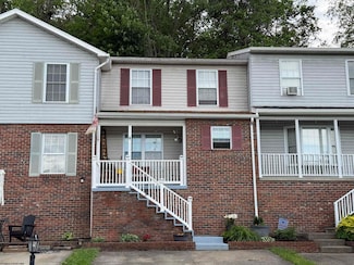 4 Hall Valley Ct, Bridgeport, WV 26330