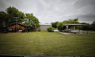 607 N Lakewood Cir, Bridgeport, TX 76426