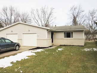 4419 E Patrick Rd, Midland, MI 48642